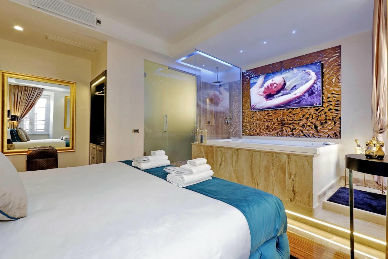 Spanish Hills Collection Luxury & Jacuzzi