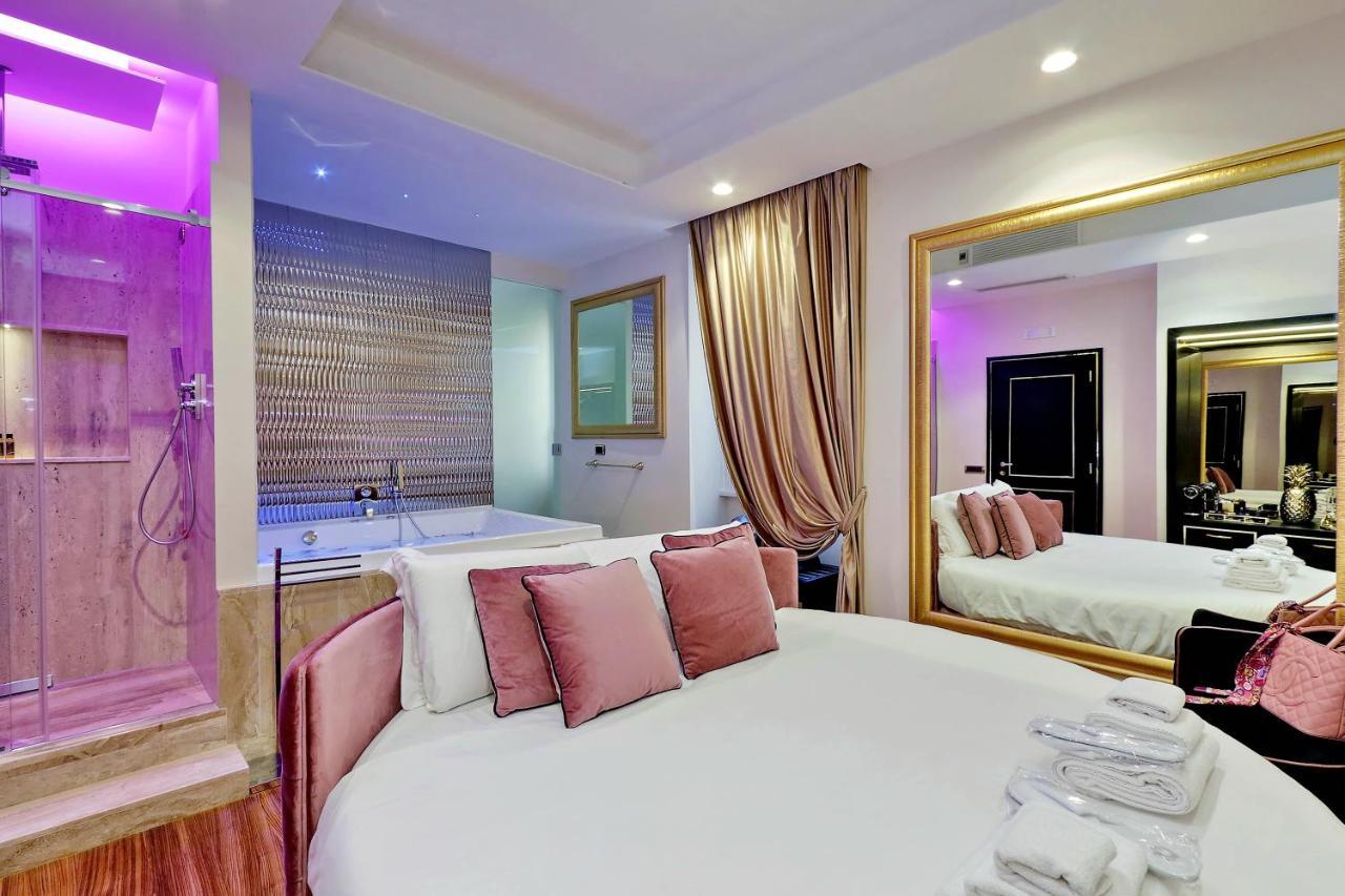 Spanish Hills Collection Luxury & Jacuzzi 4*