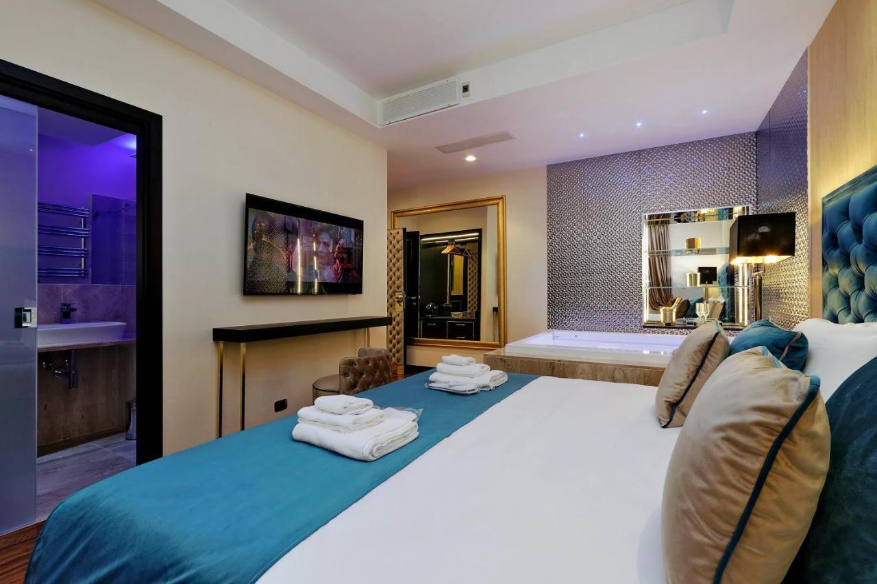 Spanish Hills Collection Luxury & Jacuzzi