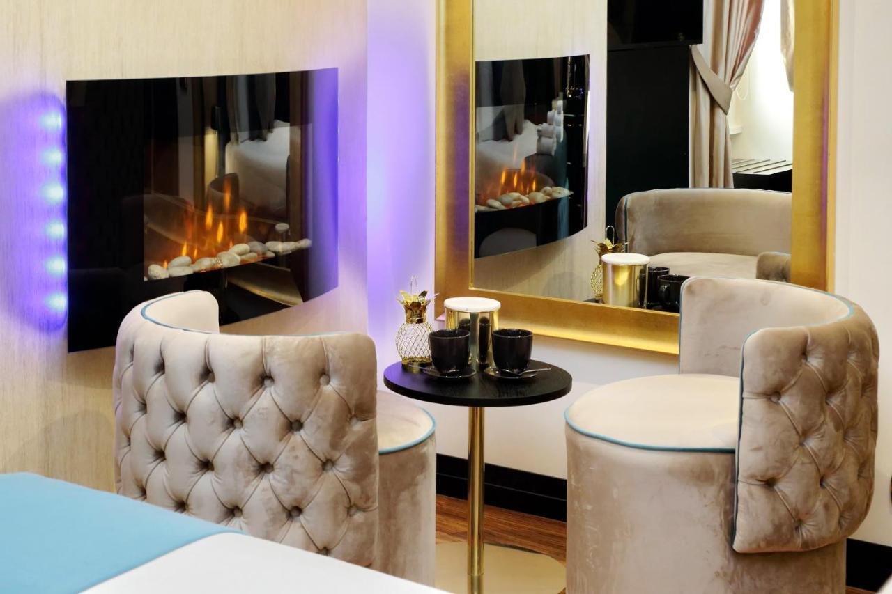 Spanish Hills Collection Luxury & Jacuzzi Gasthof
